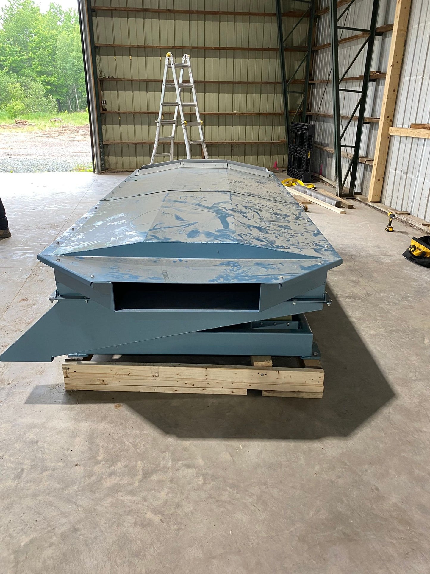 2023 Forsbergs Vibratory Screener Conveyor Counter-Balance Conveyor