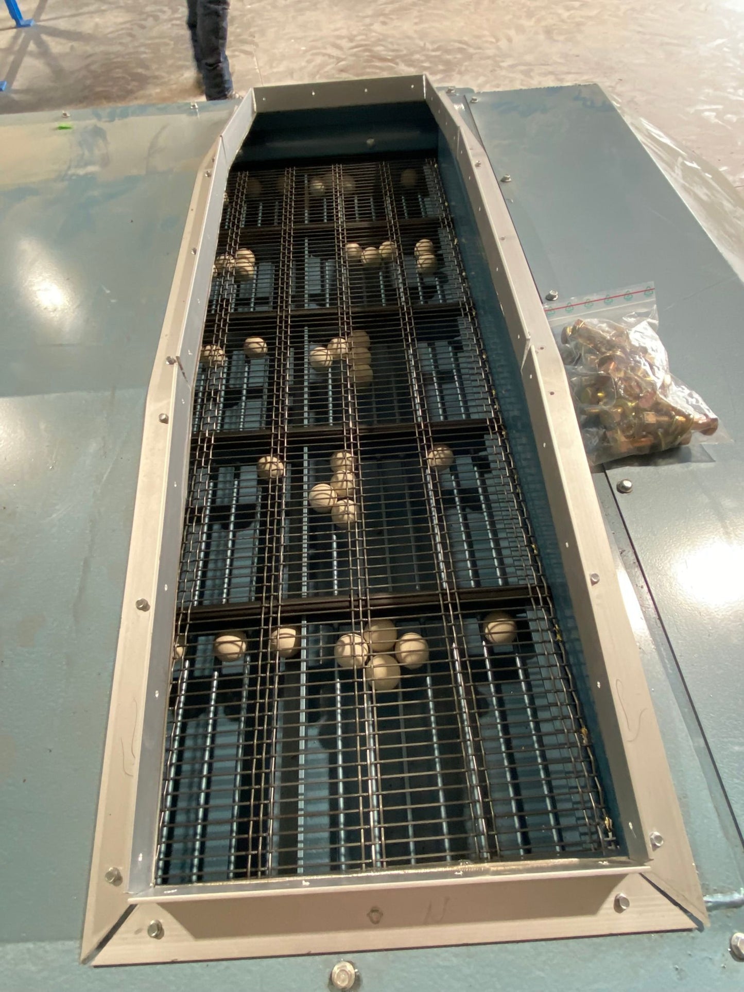 2023 Forsbergs Vibratory Screener Conveyor Counter-Balance Conveyor