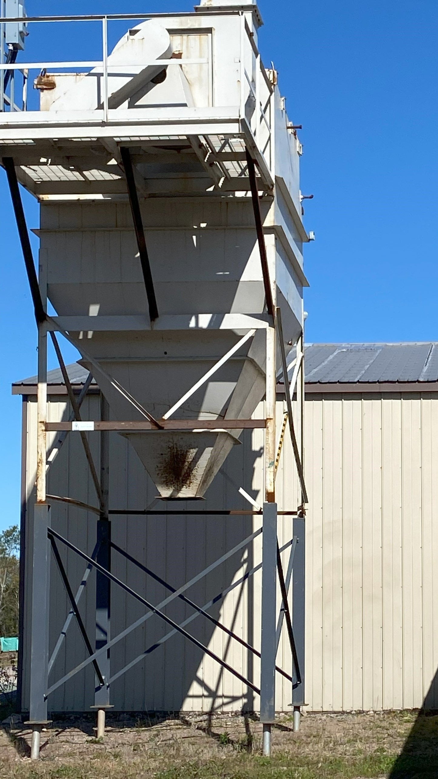2010 10,000 CFM Bag House Dust Collector (Central, Outdoor)