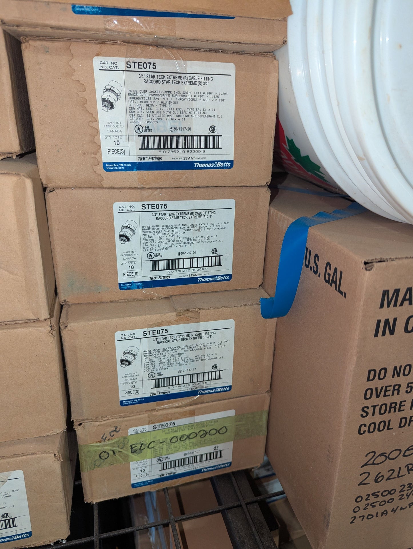 2022 Thomas and Betts STE-075 Lot of 42 β Teck connector