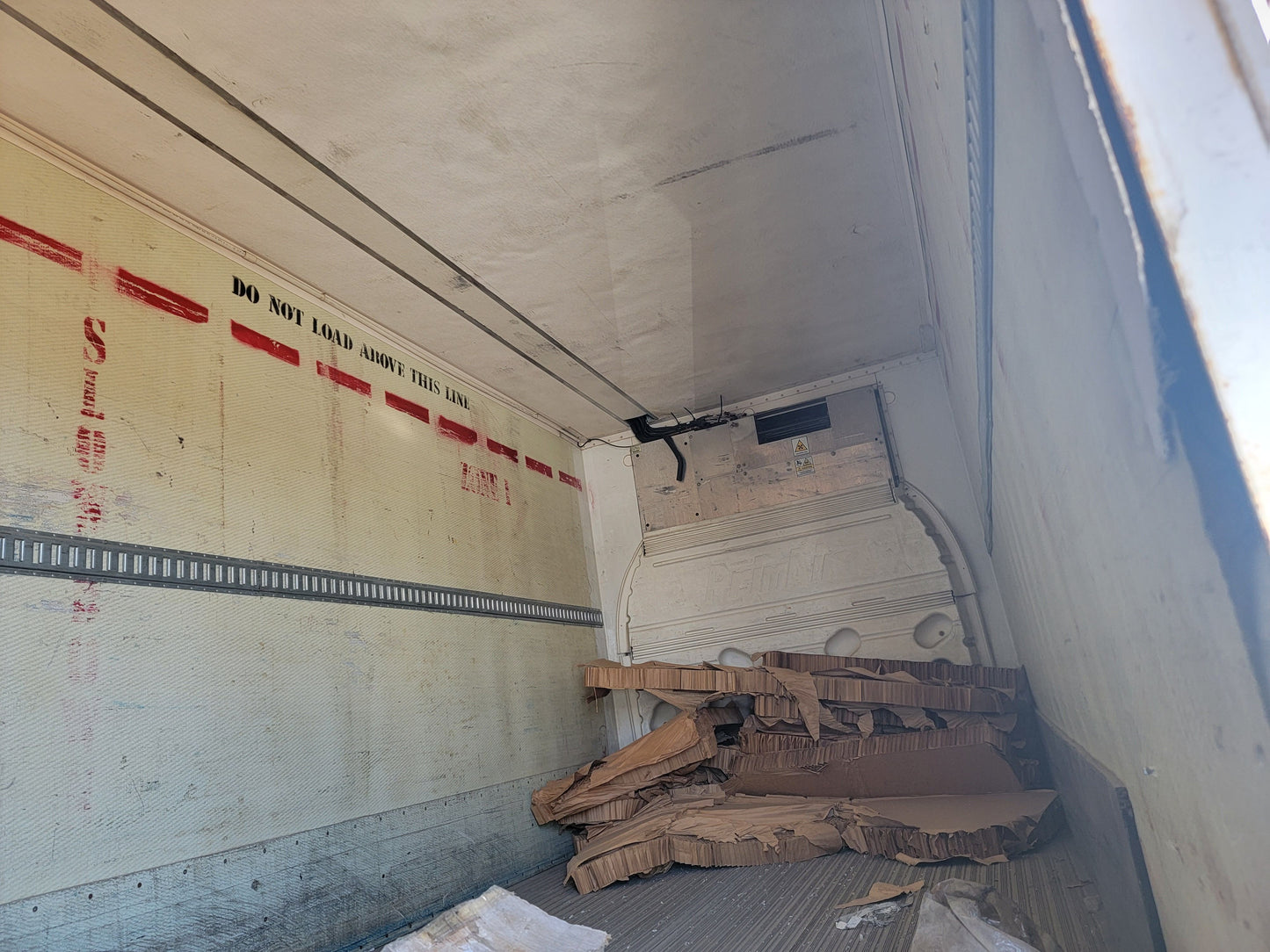 2005 Wabash Reefer Full of Truck Parts