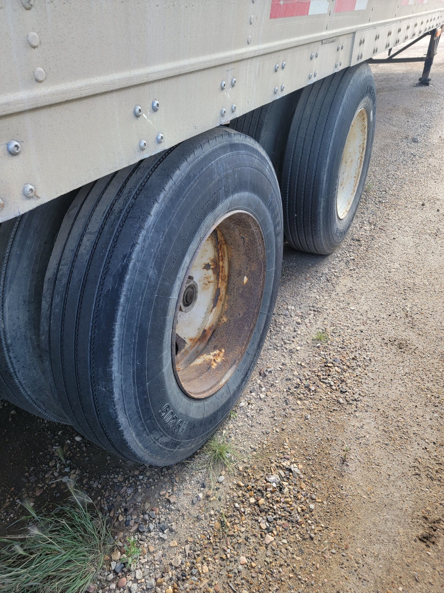 2005 Wabash Reefer Full of Truck Parts