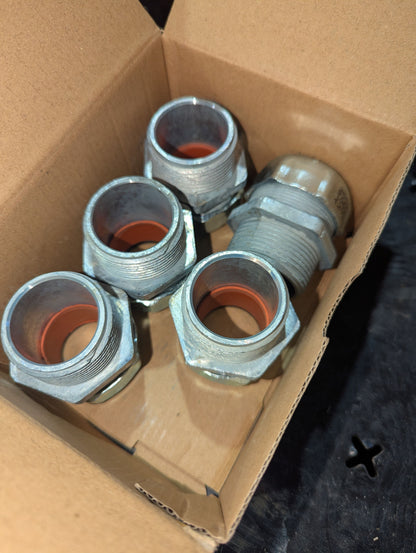 2020 Thomas and Betts 2559 Lot of 30— Liquidtight Strain Relief Cord Connector