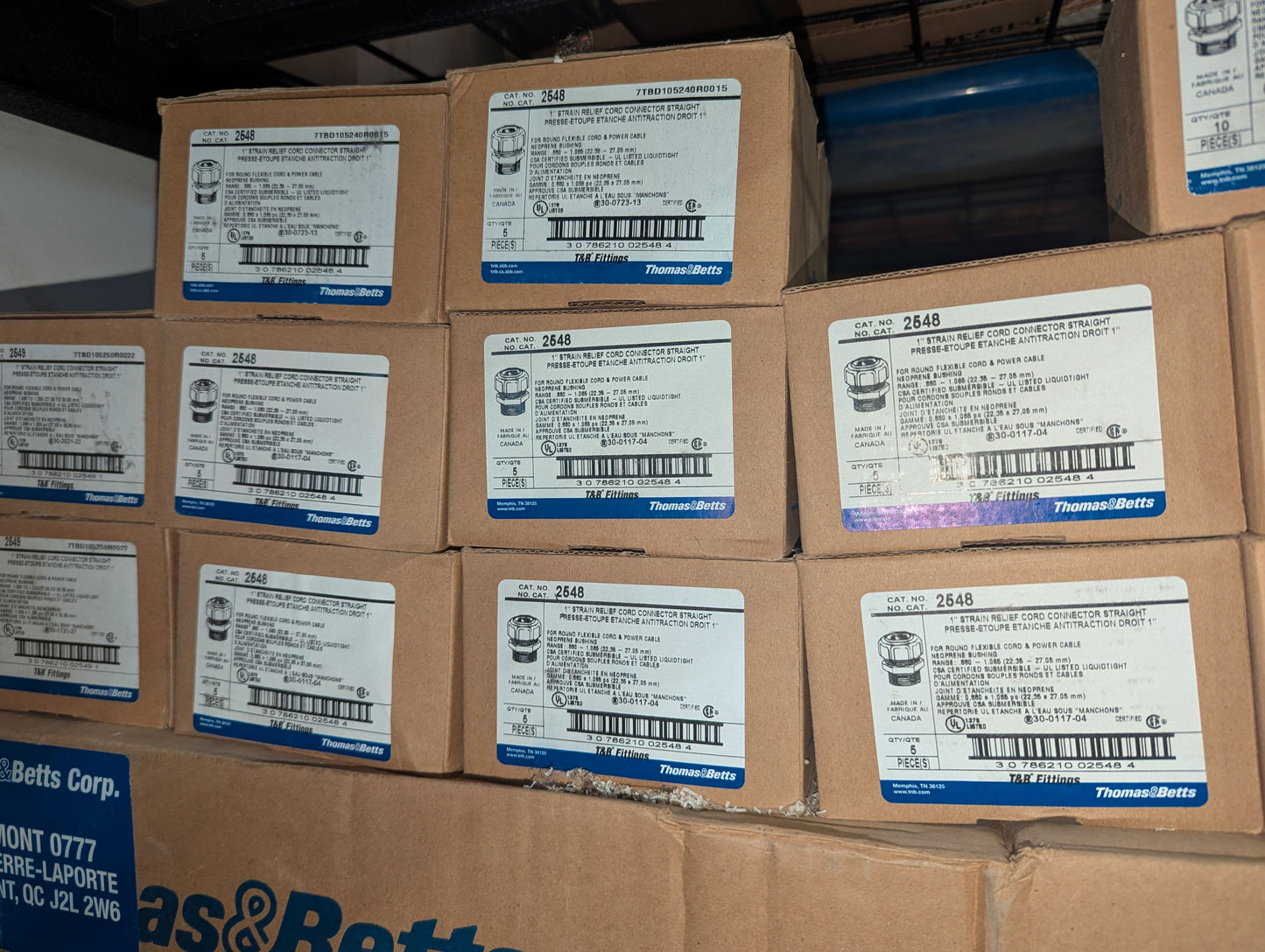 2021 Thomas and Betts 2548 Lot of 40 — Liquidtight Strain Relief Cord Connector